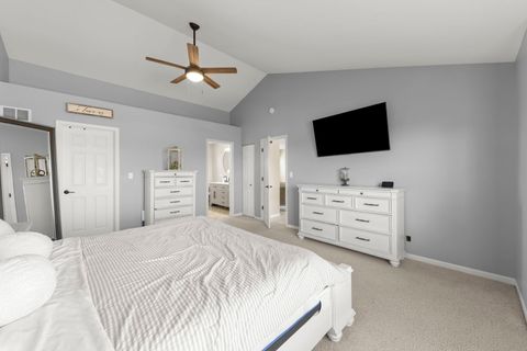 Tiny photo for 2408 Moutray Lane, North Aurora, IL 60542 (MLS # 12541935)