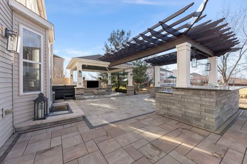 Tiny photo for 2408 Moutray Lane, North Aurora, IL 60542 (MLS # 12541935)