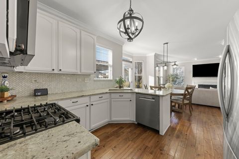 Tiny photo for 2408 Moutray Lane, North Aurora, IL 60542 (MLS # 12541935)