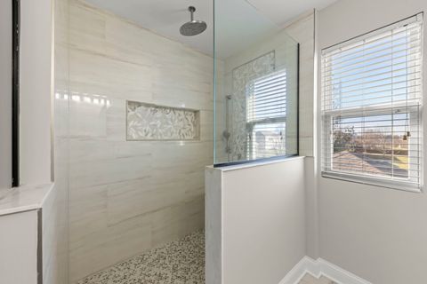 Tiny photo for 2408 Moutray Lane, North Aurora, IL 60542 (MLS # 12541935)