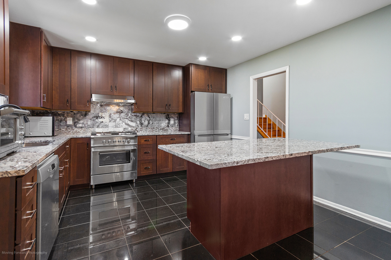 Morton Grove, Illinois 60053, United States, 3 Bedrooms Bedrooms, ,2 BathroomsBathrooms,Residential,Active,252748