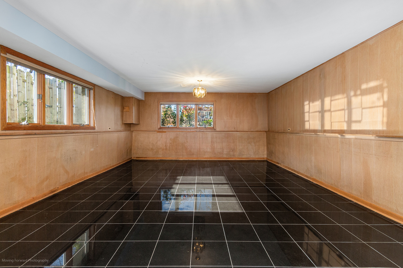 Morton Grove, Illinois 60053, United States, 3 Bedrooms Bedrooms, ,2 BathroomsBathrooms,Residential,Active,252748