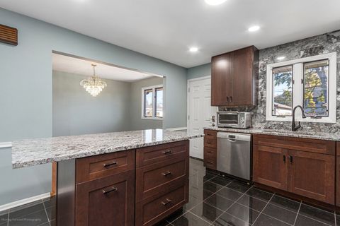 Tiny photo for 9043 Oriole Avenue, Morton Grove, IL 60053 (MLS # 12529523)