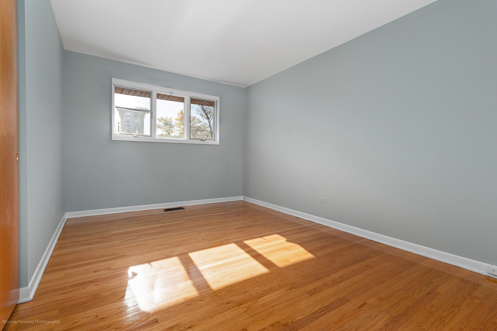 Morton Grove, Illinois 60053, United States, 3 Bedrooms Bedrooms, ,2 BathroomsBathrooms,Residential,Active,252748