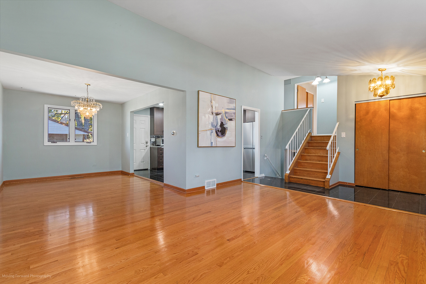 Morton Grove, Illinois 60053, United States, 3 Bedrooms Bedrooms, ,2 BathroomsBathrooms,Residential,Active,252748