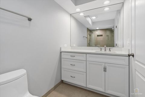 Tiny photo for 1606 W ORCHARD Place #1606, Arlington Heights, IL 60005 (MLS # 12617480)