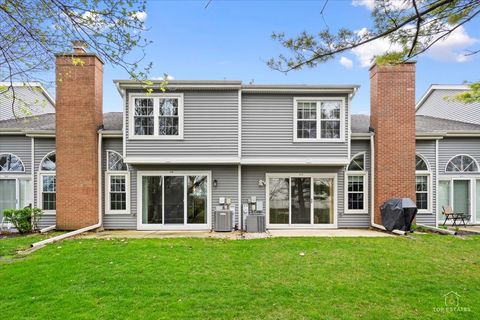 Tiny photo for 1606 W ORCHARD Place #1606, Arlington Heights, IL 60005 (MLS # 12617480)