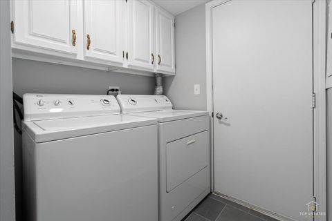 Tiny photo for 1606 W ORCHARD Place #1606, Arlington Heights, IL 60005 (MLS # 12617480)