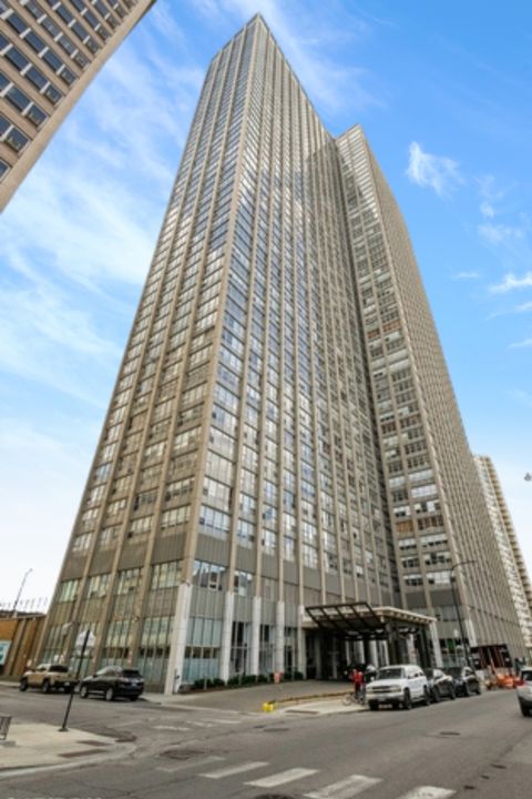 Photo of 655 W Irving Park Road #3604, Chicago, IL 60613 (MLS # 12575718)