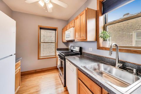 Tiny photo for 243 Washington Boulevard #3A, Oak Park, IL 60302 (MLS # 12511974)