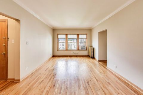Tiny photo for 243 Washington Boulevard #3A, Oak Park, IL 60302 (MLS # 12511974)