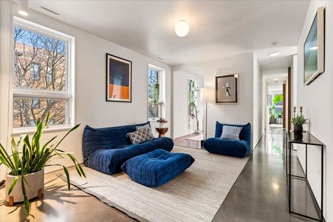 Tiny photo for 2100 W Eastwood Avenue, Chicago, IL 60625 (MLS # 12582648)