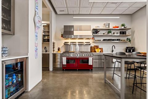 Tiny photo for 2100 W Eastwood Avenue, Chicago, IL 60625 (MLS # 12582648)
