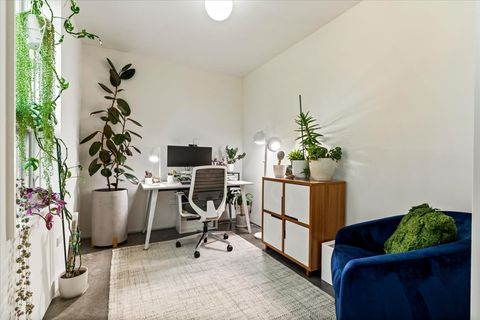 Tiny photo for 2100 W Eastwood Avenue, Chicago, IL 60625 (MLS # 12582648)