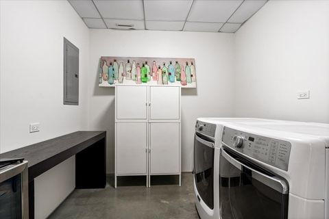 Tiny photo for 2100 W Eastwood Avenue, Chicago, IL 60625 (MLS # 12582648)