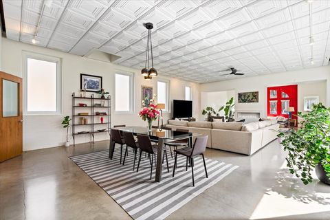 Tiny photo for 2100 W Eastwood Avenue, Chicago, IL 60625 (MLS # 12582648)