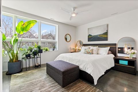 Tiny photo for 2100 W Eastwood Avenue, Chicago, IL 60625 (MLS # 12582648)