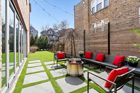 Tiny photo for 2100 W Eastwood Avenue, Chicago, IL 60625 (MLS # 12582648)