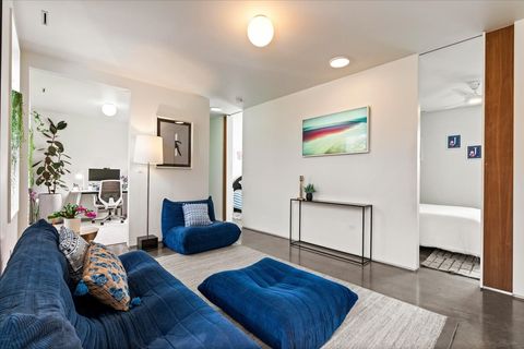 Tiny photo for 2100 W Eastwood Avenue, Chicago, IL 60625 (MLS # 12582648)