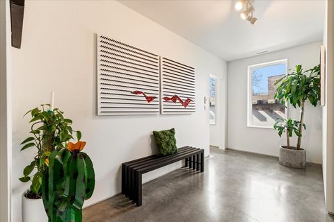 Tiny photo for 2100 W Eastwood Avenue, Chicago, IL 60625 (MLS # 12582648)