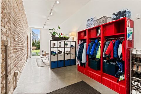 Tiny photo for 2100 W Eastwood Avenue, Chicago, IL 60625 (MLS # 12582648)