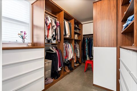 Tiny photo for 2100 W Eastwood Avenue, Chicago, IL 60625 (MLS # 12582648)