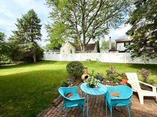 Tiny photo for 206 Ashland Court, Vernon Hills, IL 60061 (MLS # 12615054)