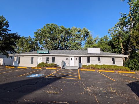 1S085 Summit Avenue Villa Park IL 60181