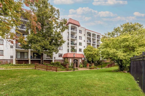 Tiny photo for 475 Plum Creek Drive #304, Wheeling, IL 60090 (MLS # 12765107)