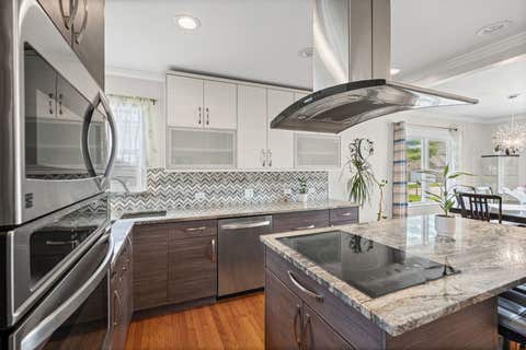 Tiny photo for 740 N Michigan Street, Elmhurst, IL 60126 (MLS # 12727400)