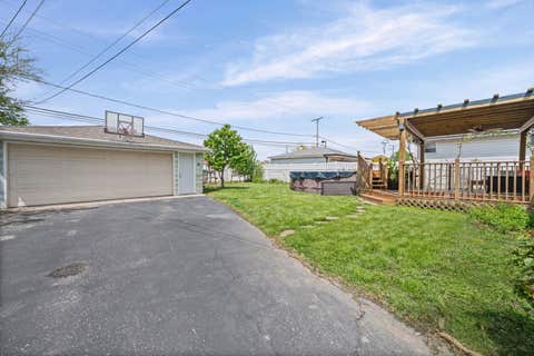 Tiny photo for 740 N Michigan Street, Elmhurst, IL 60126 (MLS # 12727400)