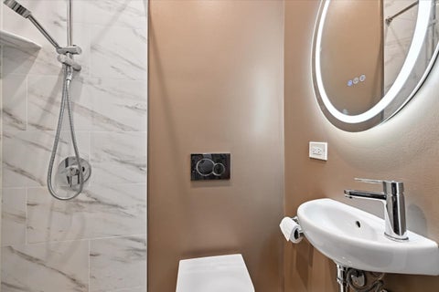 Tiny photo for 1631 W Fargo Avenue #2W, Chicago, IL 60626 (MLS # 12775933)