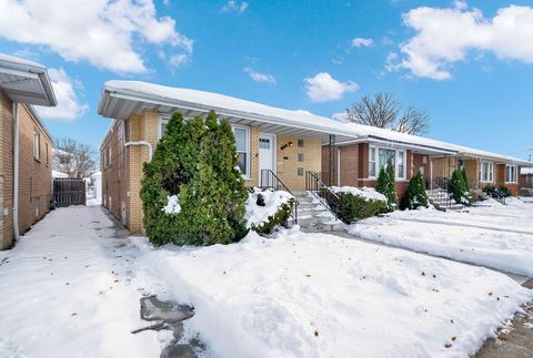 Tiny photo for 7725 S Albany Avenue, Chicago, IL 60652 (MLS # 12531210)