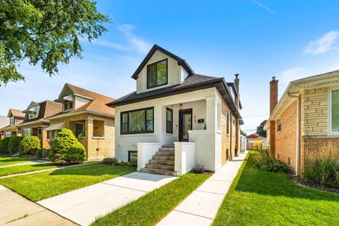 Tiny photo for 4909 N Merrimac Avenue, Chicago, IL 60630 (MLS # 12730153)