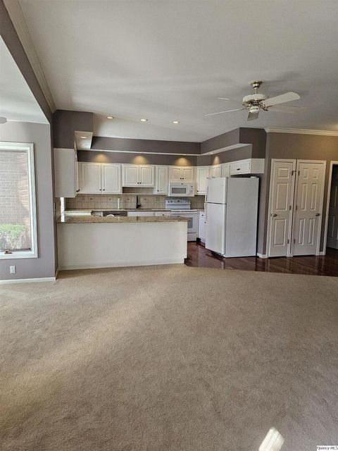 Tiny photo for 128 Knollwood, Quincy, IL 62301 (MLS # 12617996)