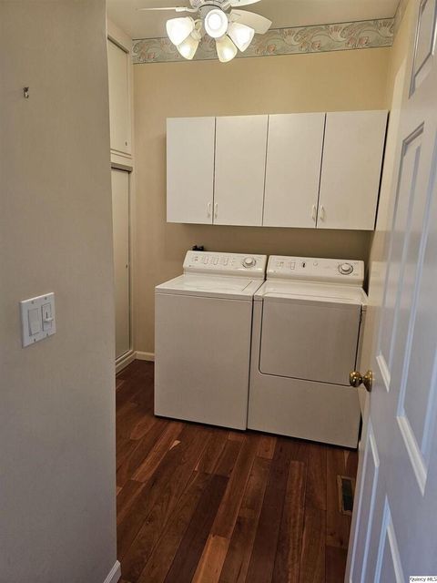 Tiny photo for 128 Knollwood, Quincy, IL 62301 (MLS # 12617996)