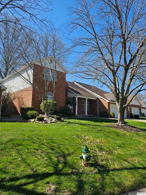 Tiny photo for 128 Knollwood, Quincy, IL 62301 (MLS # 12617996)