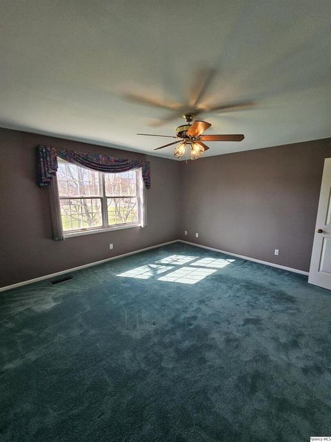 Tiny photo for 128 Knollwood, Quincy, IL 62301 (MLS # 12617996)