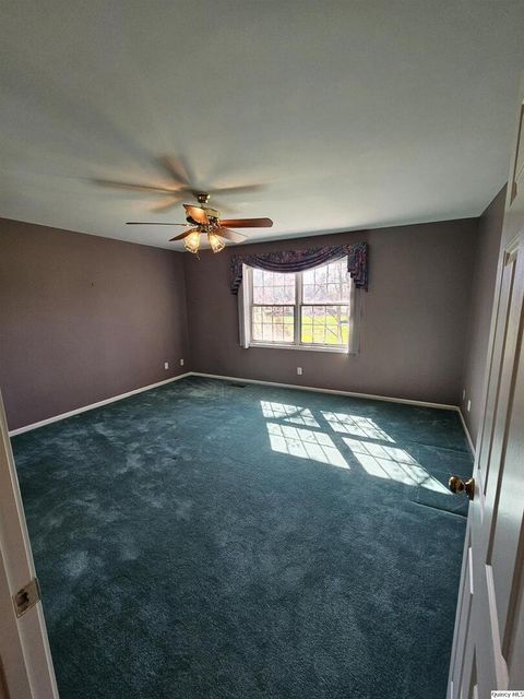 Tiny photo for 128 Knollwood, Quincy, IL 62301 (MLS # 12617996)