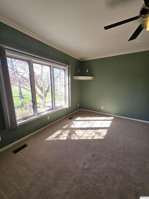 Tiny photo for 128 Knollwood, Quincy, IL 62301 (MLS # 12617996)