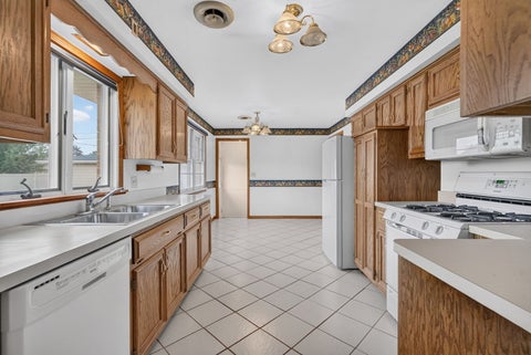Tiny photo for 1817 Root Street, Crest Hill, IL 60403 (MLS # 12733384)