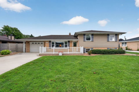Tiny photo for 1817 Root Street, Crest Hill, IL 60403 (MLS # 12733384)