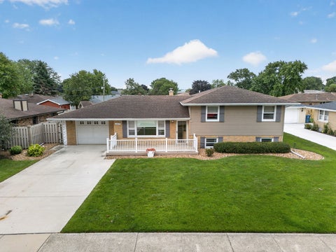 Tiny photo for 1817 Root Street, Crest Hill, IL 60403 (MLS # 12733384)