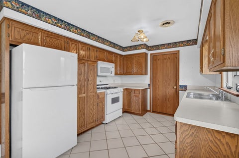 Tiny photo for 1817 Root Street, Crest Hill, IL 60403 (MLS # 12733384)