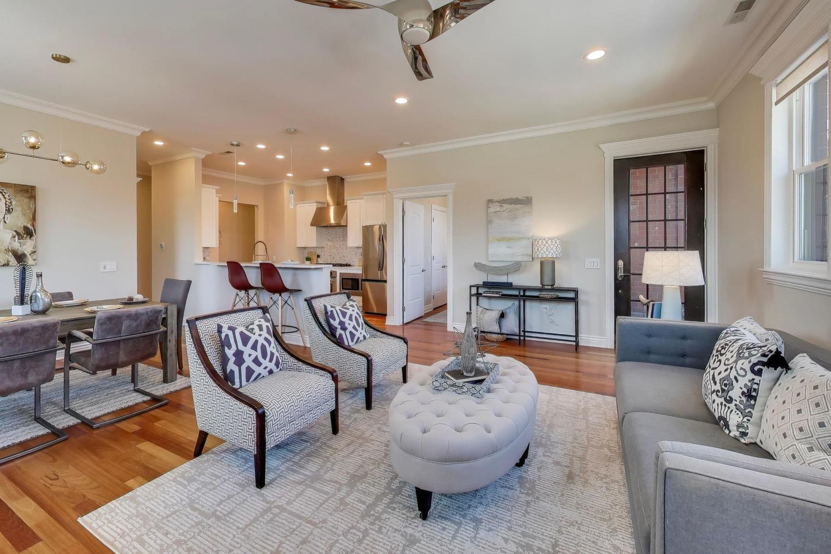 1148 W Monroe Street 5NE