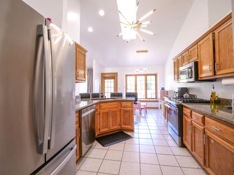 Tiny photo for 6706 Pondview Drive, Tinley Park, IL 60477 (MLS # 12503875)