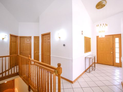 Tiny photo for 6706 Pondview Drive, Tinley Park, IL 60477 (MLS # 12503875)