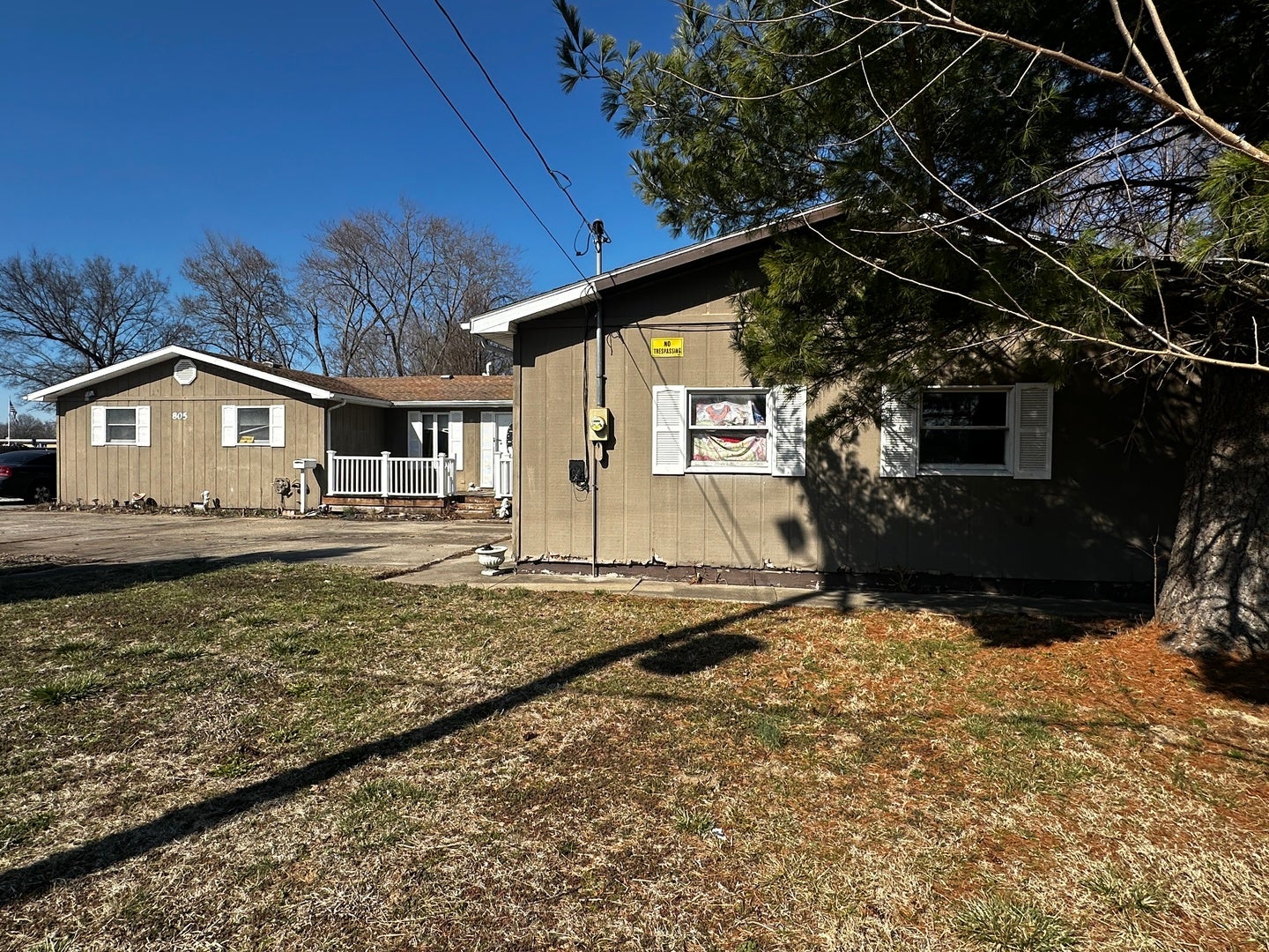 805 W Helen Avenue