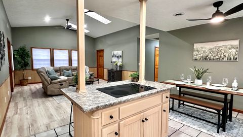 Tiny photo for 1111 E Elm Street, WestFrank, IL 62896 (MLS # 100000372)