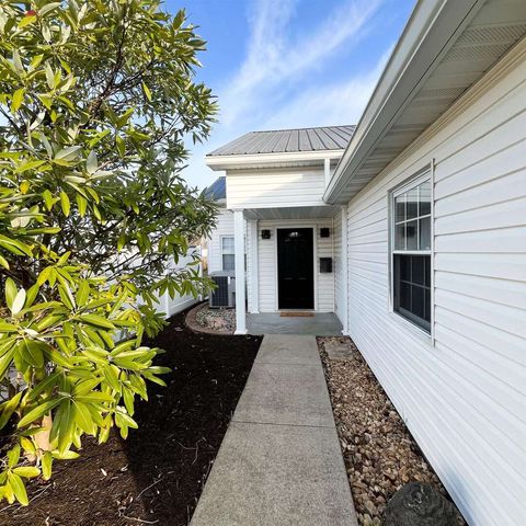 Tiny photo for 1111 E Elm Street, West Frankfort, IL 62896 (MLS # 100000372)